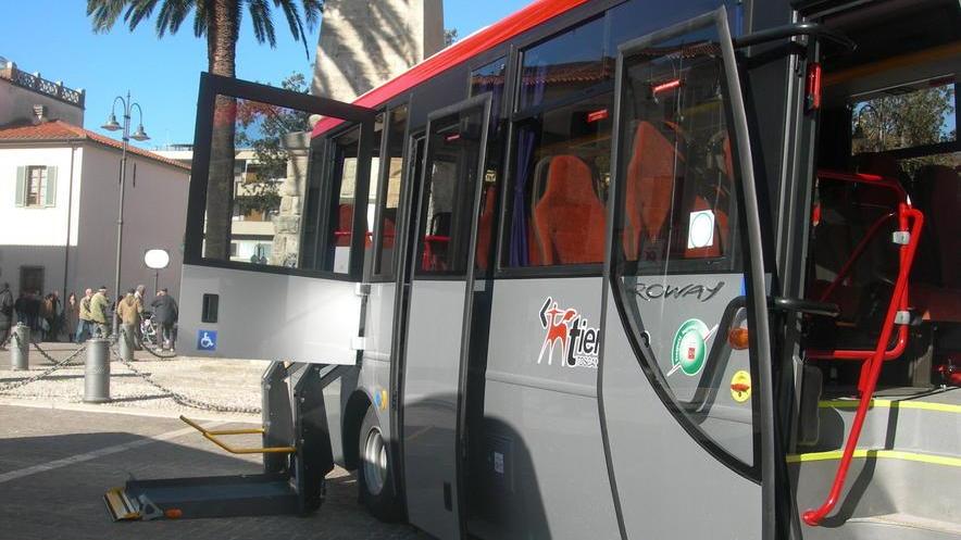Multato dai controllori si sente male e poi sviene