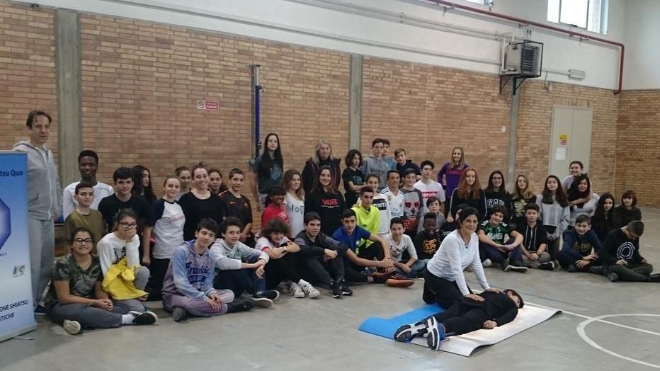 Tutti in palestra... per il massaggio Le Micali a scuola di Shiatsu