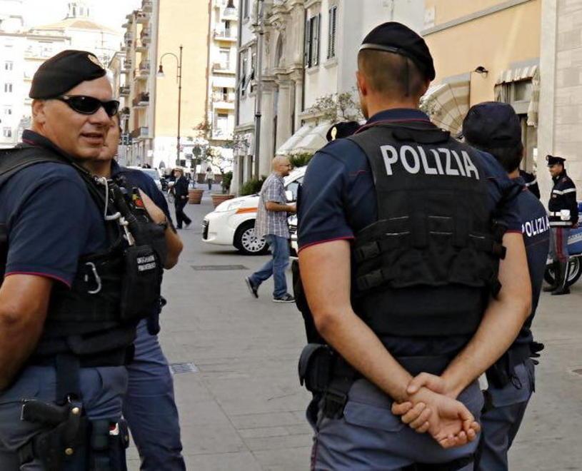 Ruba nel centro medico: denunciato un fisioterapista 