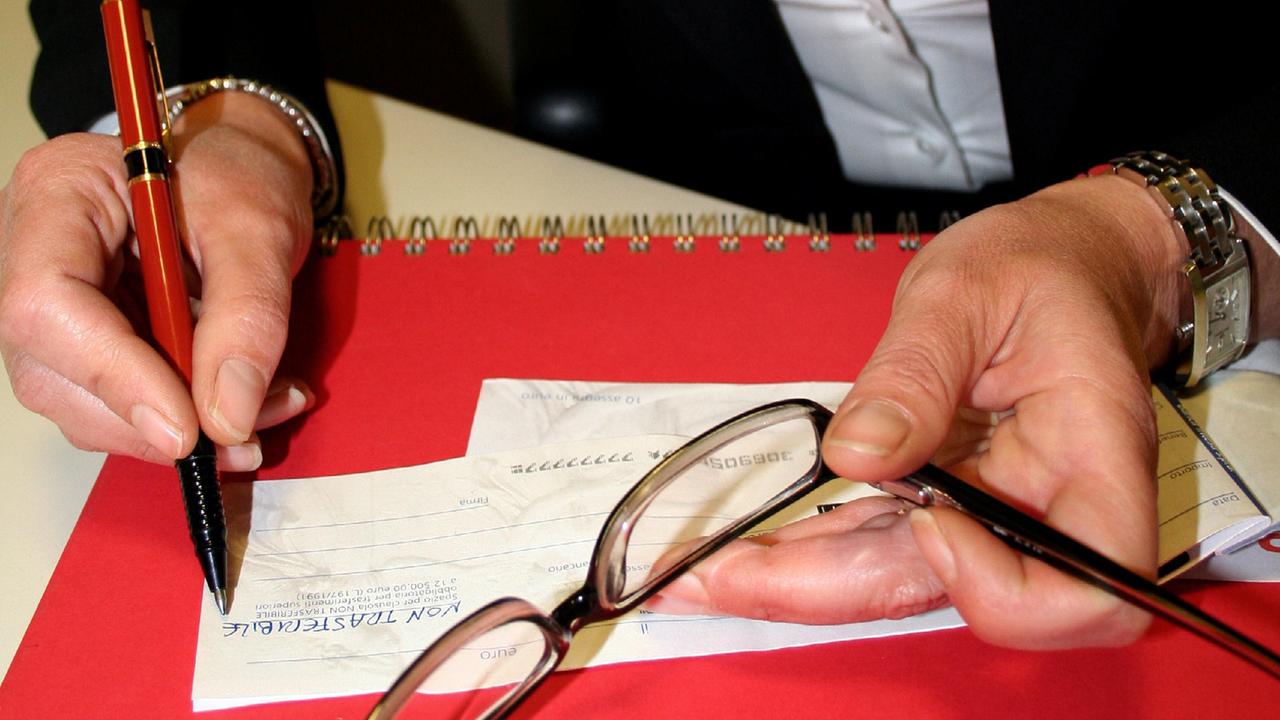 «L’assegno non è corretto»: così scatta la super-multa