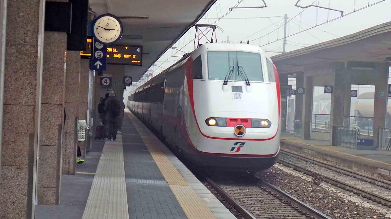 Controllori antievasione, quattro squadre in servizio sui treni