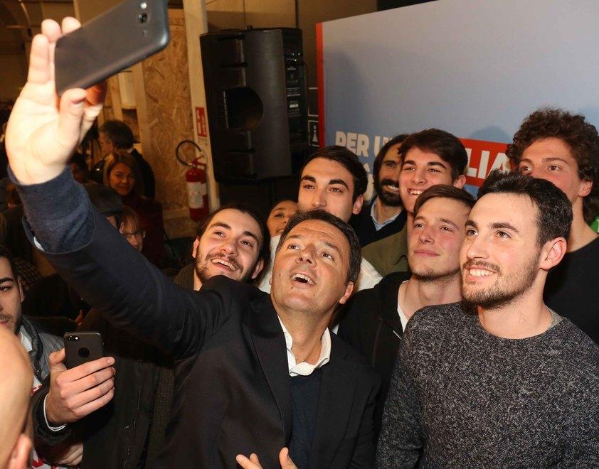 Grasso e Renzi a Reggio Emilia, è un dialogo tra sordi 
