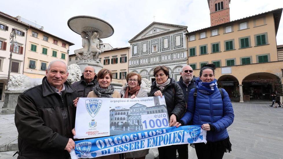 Dono dei tifosi azzurri per restaurare la fontana