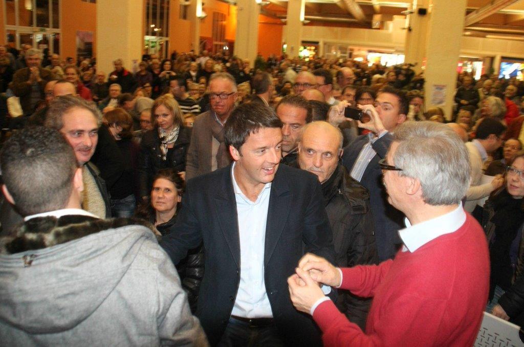 Elezioni, Matteo Renzi fa tappa a Livorno