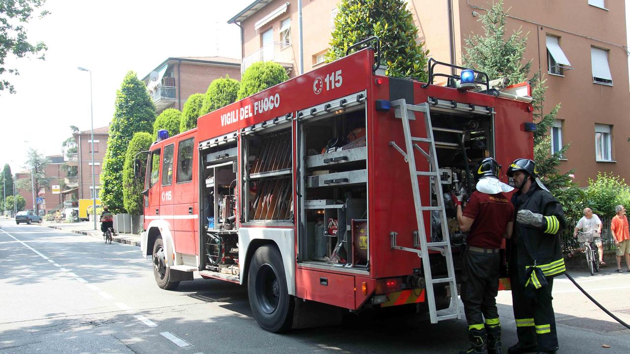 Un mezzo dei vigili del fuoco di San'Ilario