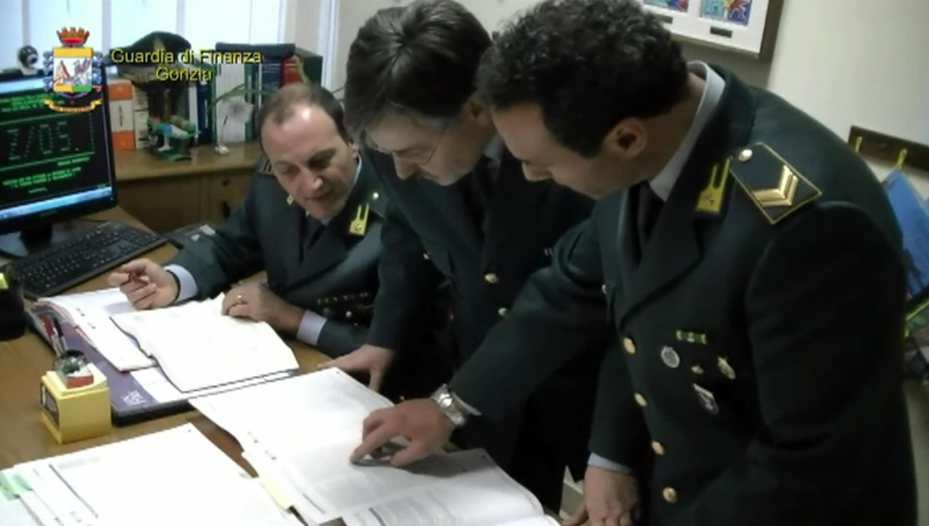 Controlli della Guardia di Finanza (foto d'archivio)