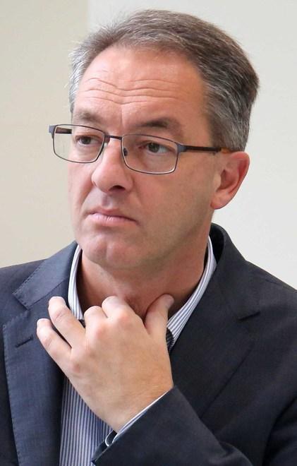 «Non ci sono i soldi per una scuola nuova» 