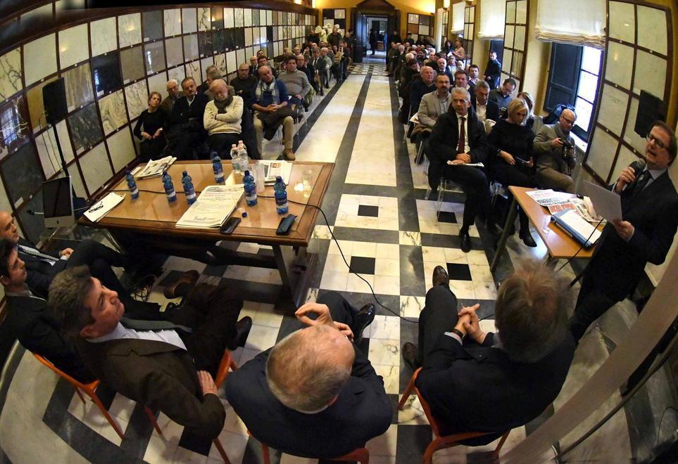Il forum “tutto esaurito” sul lapideo organizzato a Carrara da Il Tirreno