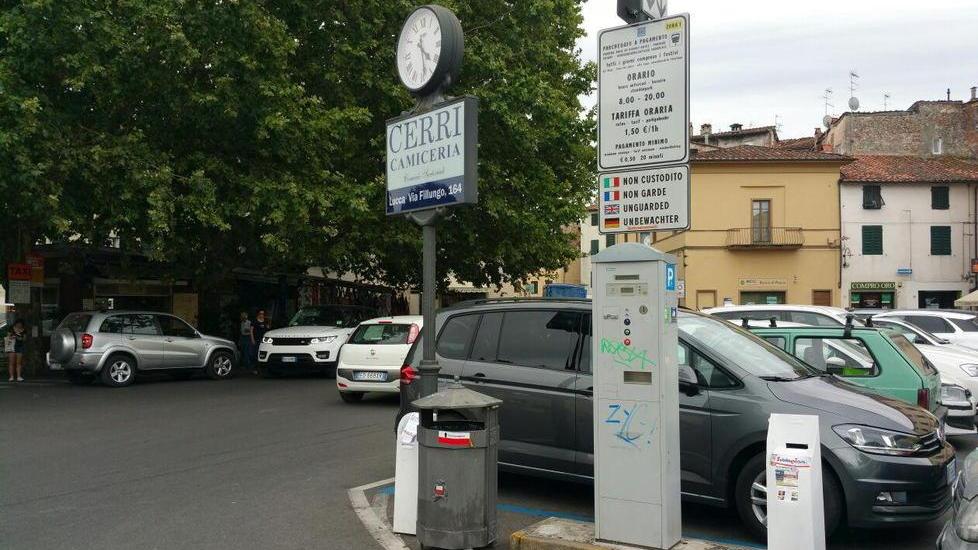 Sosta gratuita per due ore oggi l’ok, da lunedì il via