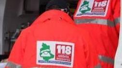 Malore al bar, paura per un anziano