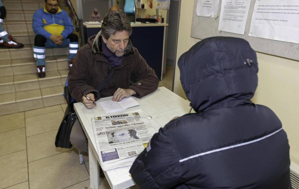 Anziano aggredito, il 17enne che ha denunciato: «Sono solo bulletti, andava fatto» 