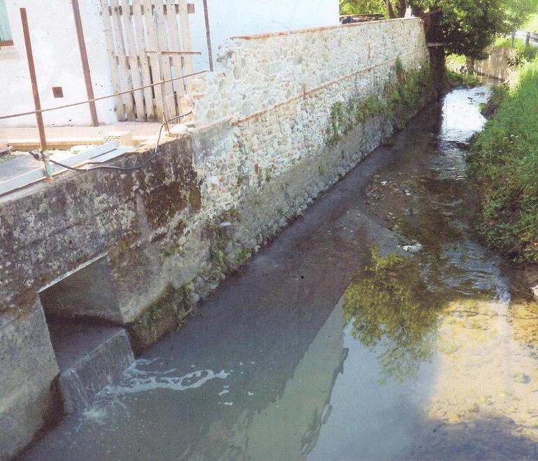 La fognatura non esiste ma il costo in bolletta sì 