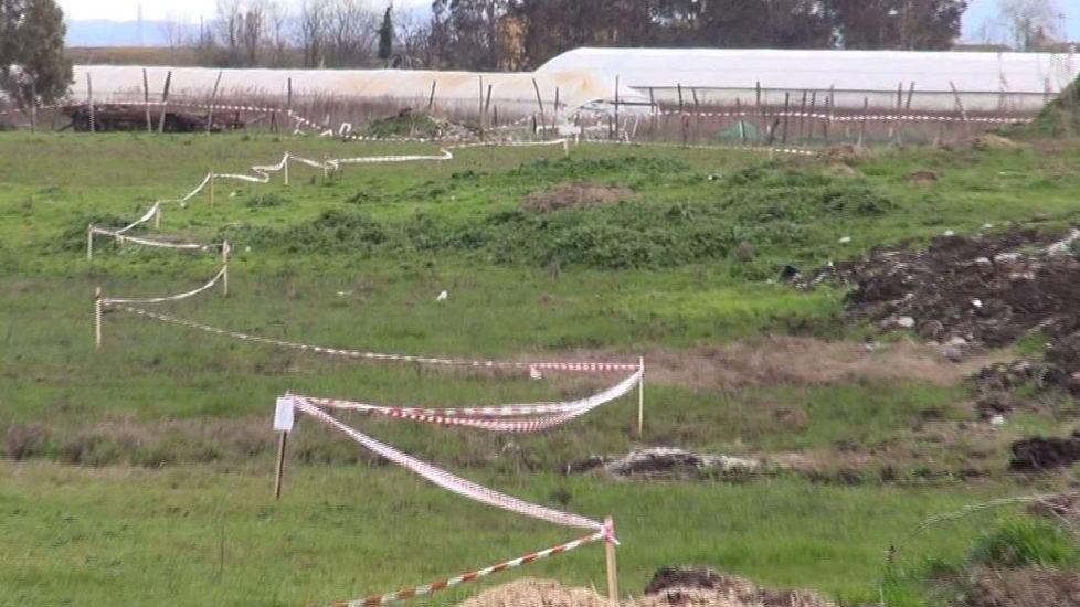Rifiuti interrati: sigilli all’azienda agricola