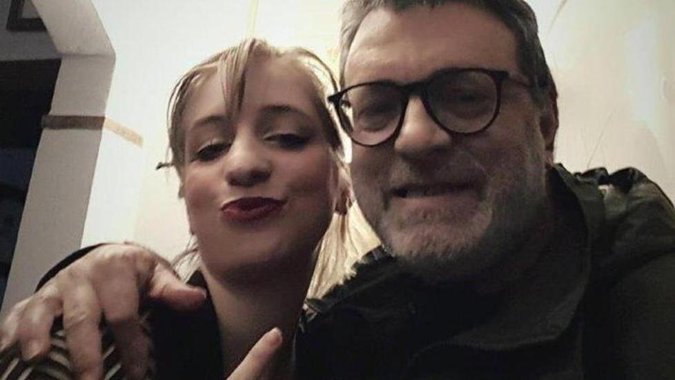 Muore a 25 anni, il babbo: «Grazie agli amici che ci sono stati vicino»