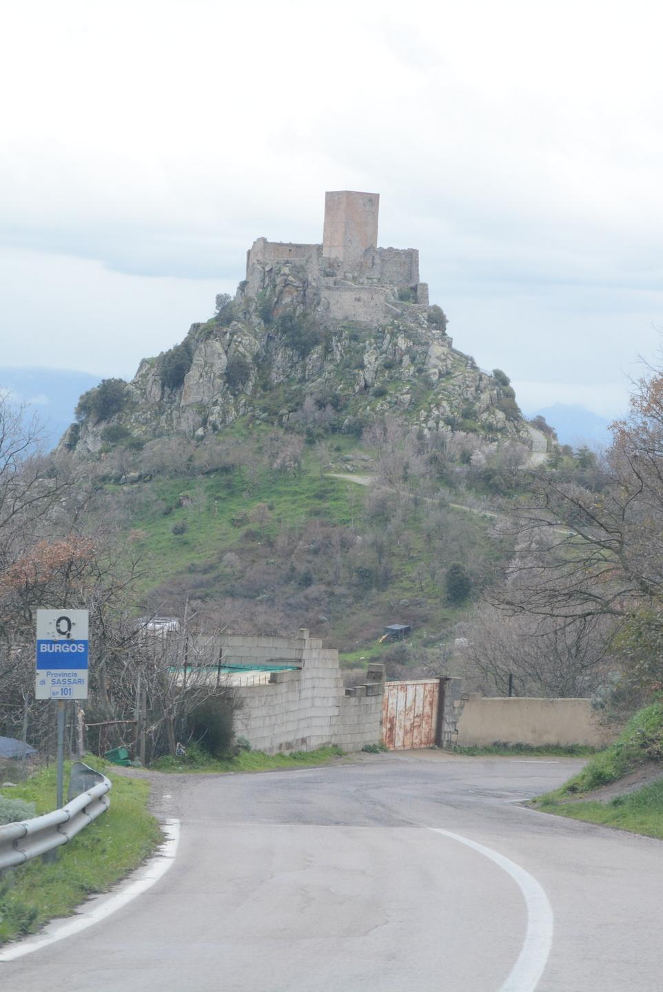 Burgos, poche risorse per riaprire la strada di accesso al paese 
