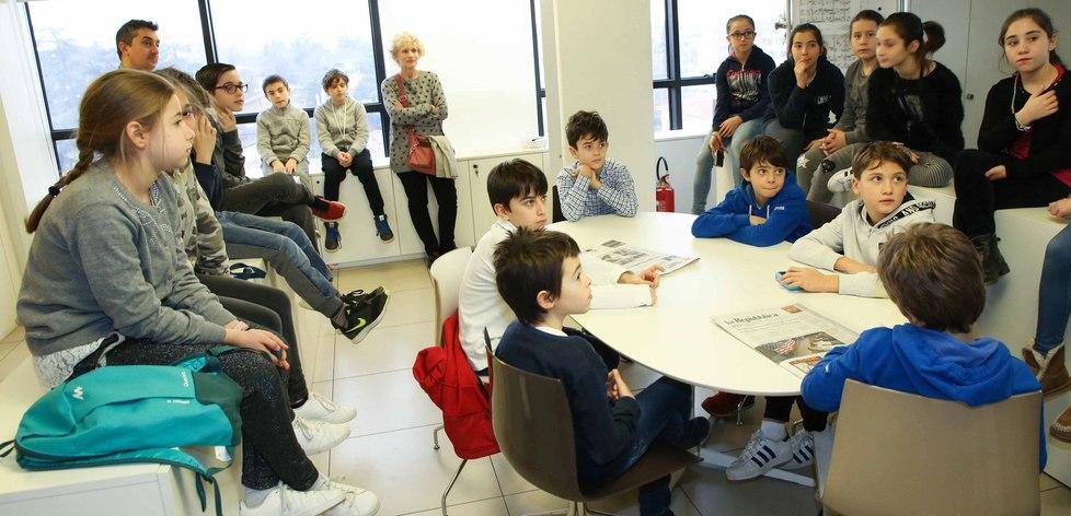 Una lezione “fuori ordinanza” nella redazione della Gazzetta di Reggio