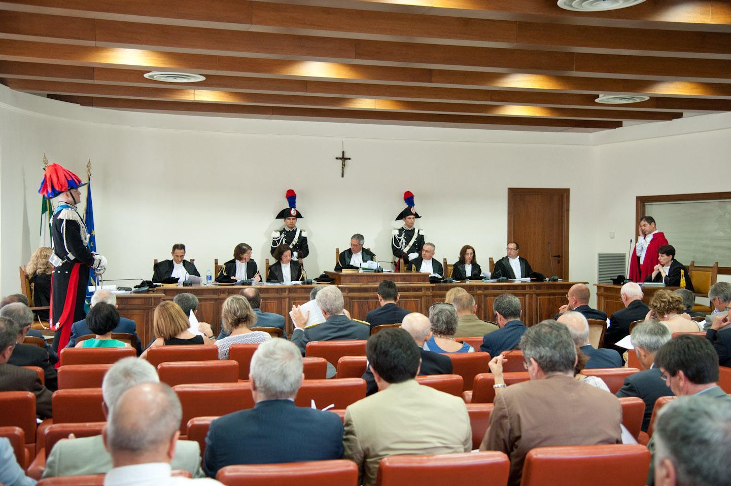 Una seduta pubblica della Corte dei conti a Cagliari 