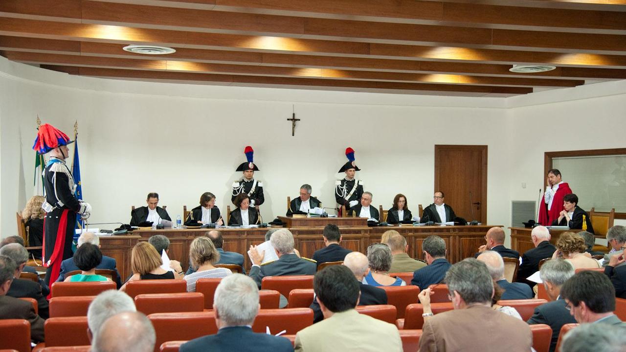 Una seduta pubblica della Corte dei conti a Cagliari 