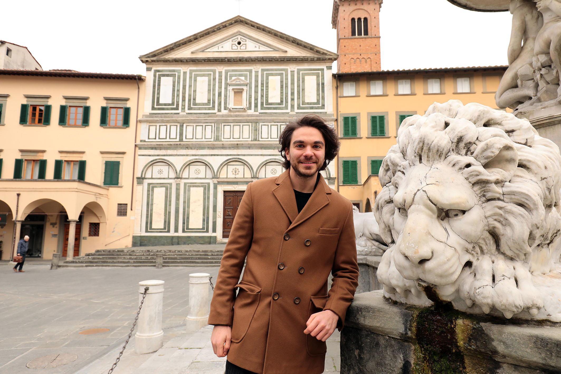 Niccolò Pucci in piazza dei Leoni (Foto Agenzia Carlo Sestini)
