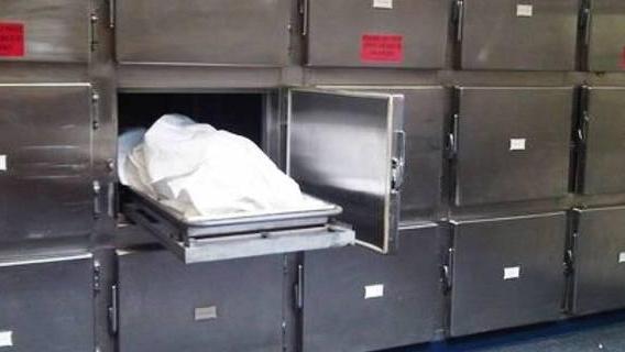 Salma da mesi all’obitorio «Il funerale lo pago io»
