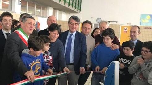 Sollevatore per disabili alla piscina di Massarosa