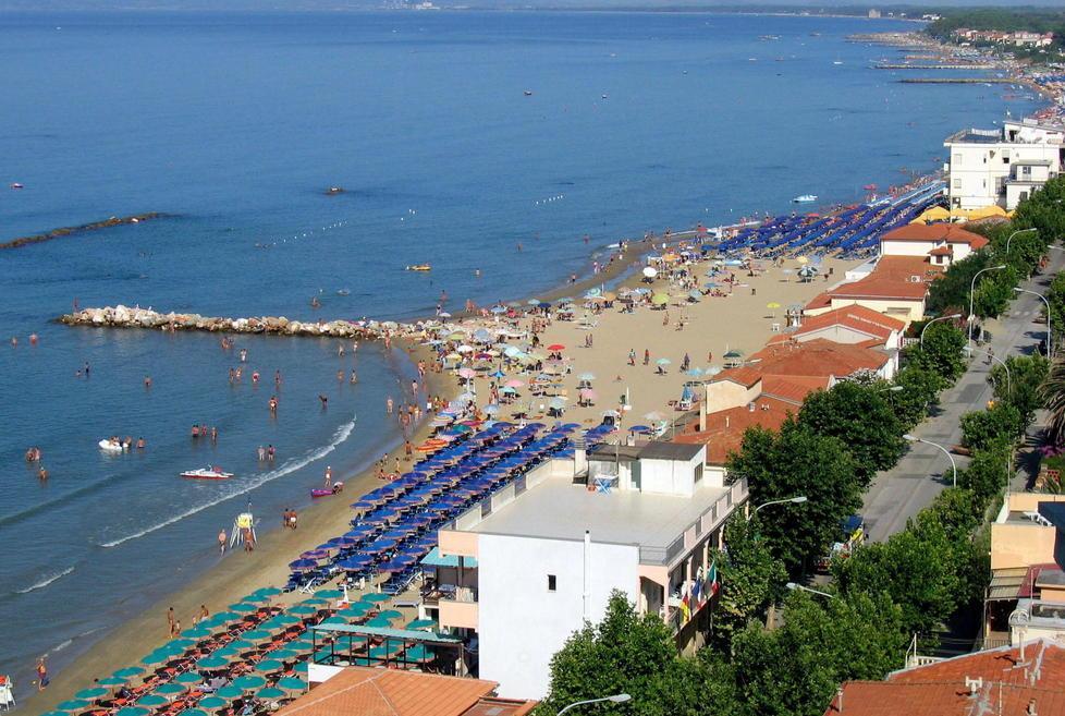 Arriva la Tirreno-Adriatico «Apriamo gli stabilimenti»