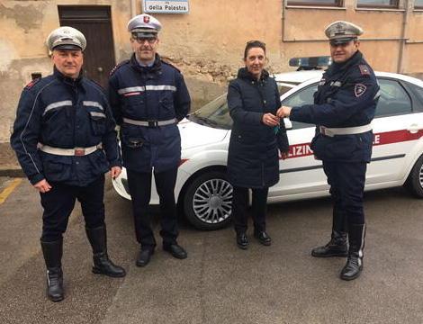 Firenze dona un’auto alla Municipale 