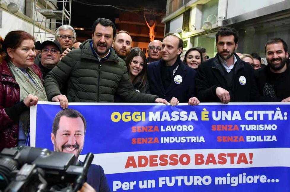 Visita lampo di Salvini la polizia evita scontri 