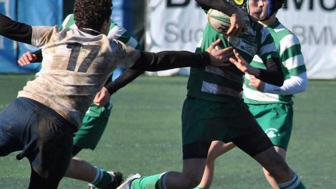 Rugby, la carica dei 200 tra mischie e mete