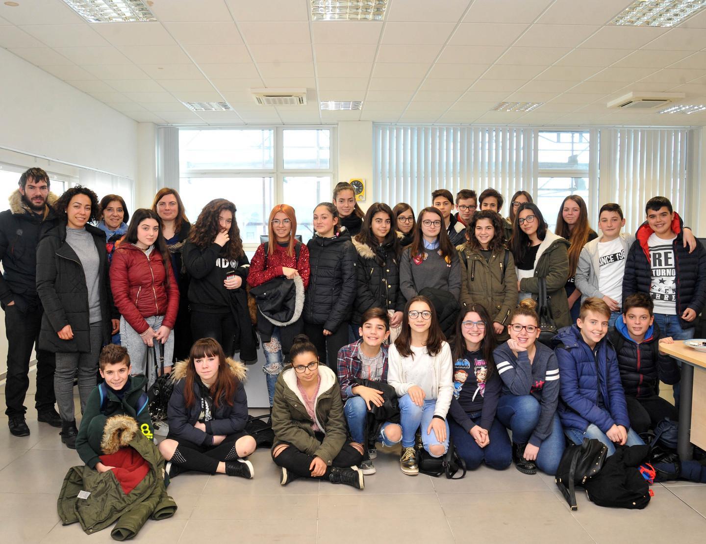 Gli alunni dell’istituto Ines Giagheddu in visita alla redazione della Nuova 