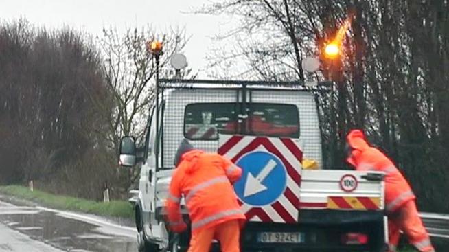 Una buca dietro l’altra superstrada impercorribile