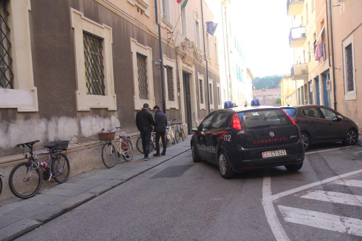 Cancelliera del Tribunale indagata per corruzione: «Mai preso soldi» 