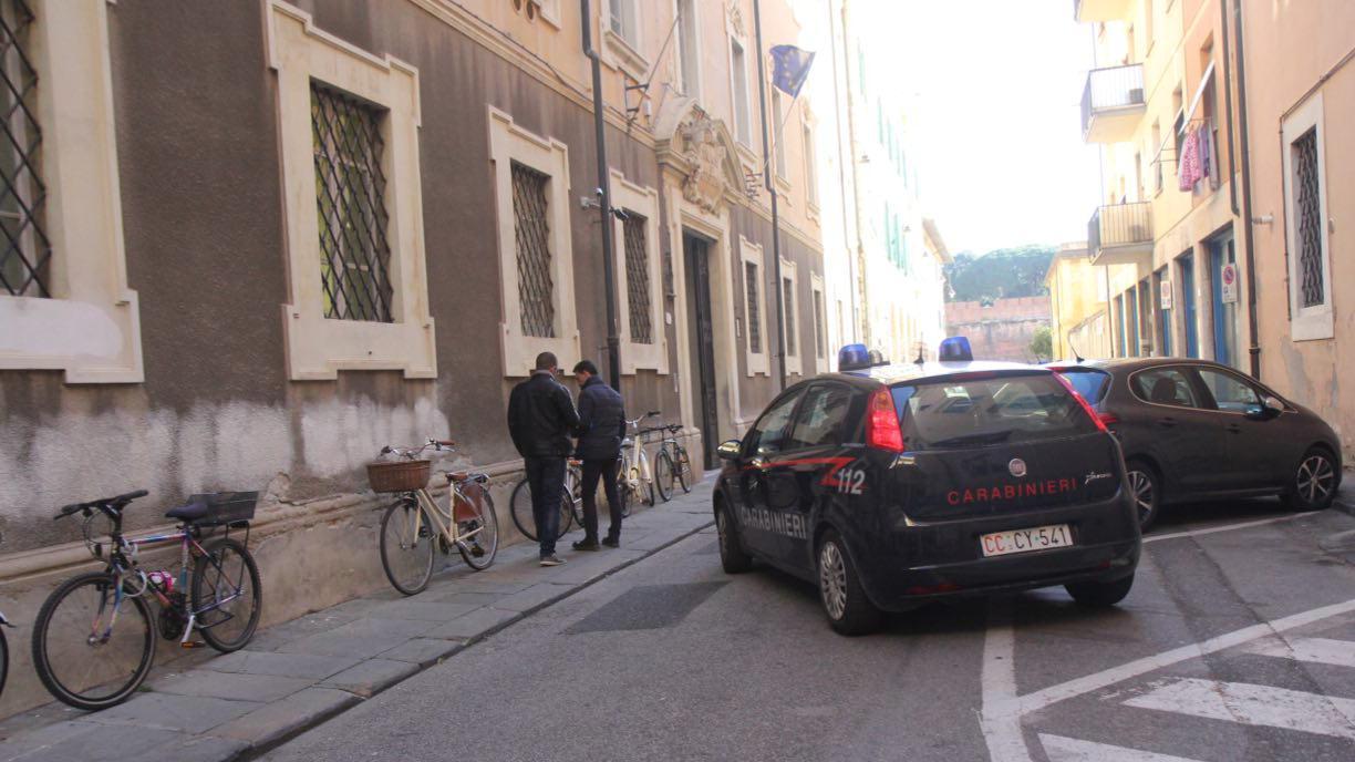 Cancelliera del Tribunale indagata per corruzione: «Mai preso soldi»