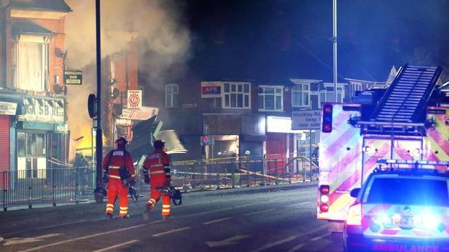 Leicester, esplode uno stabile, 4 feriti