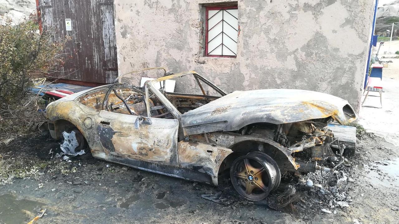 A fuoco l’auto dell’ex presidente dell’Ilva 