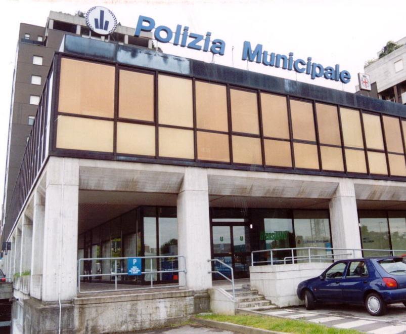 Vigile punito dal Comune di Reggio Emilia ora chiede 100mila euro 