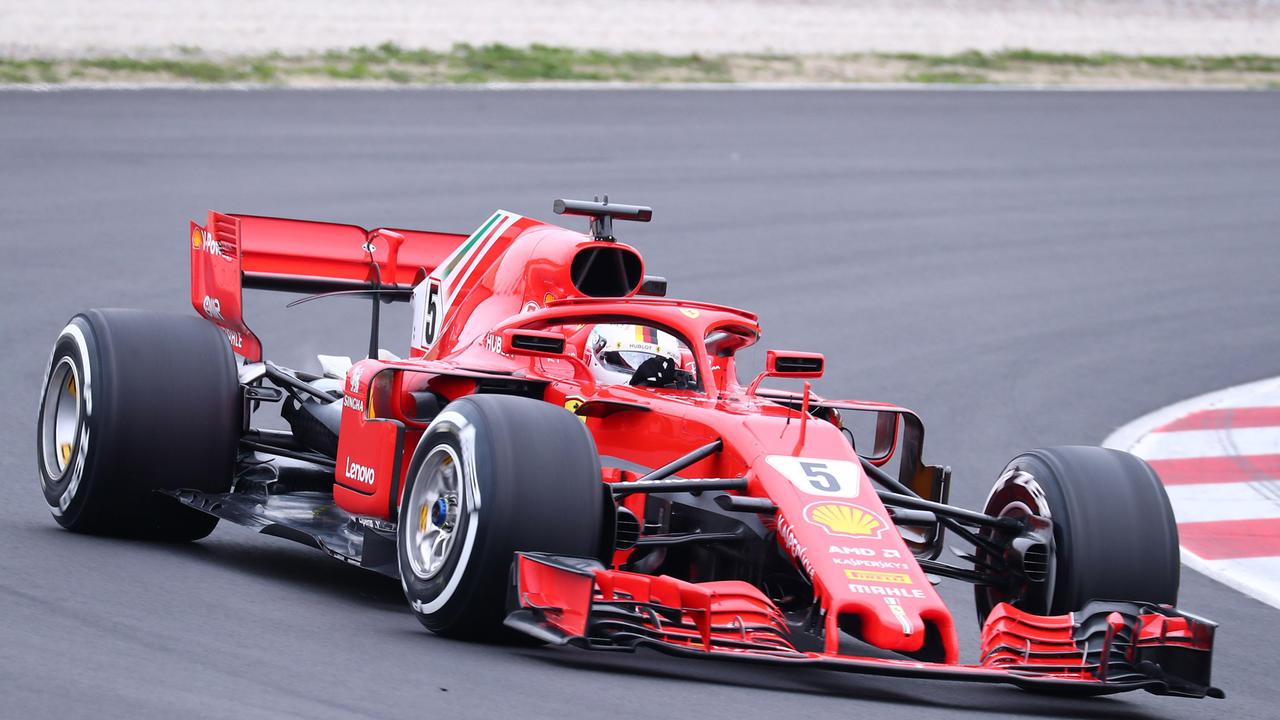 La SF71H di Vettel in pista a Barcellona