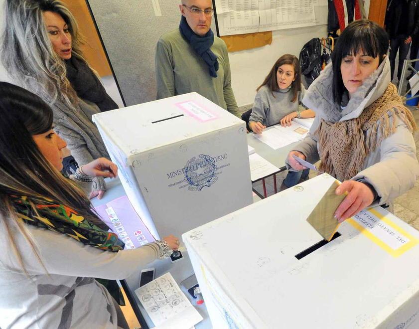In 73.000 al voto, debutto per 561 
