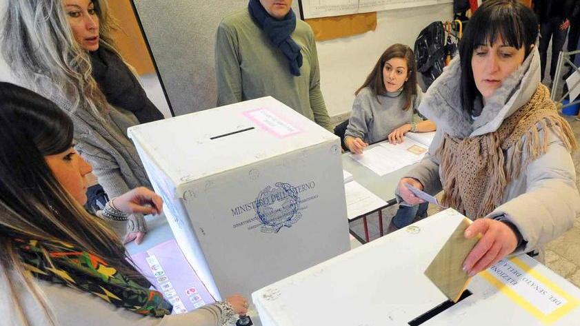 In 73.000 al voto, debutto per 561
