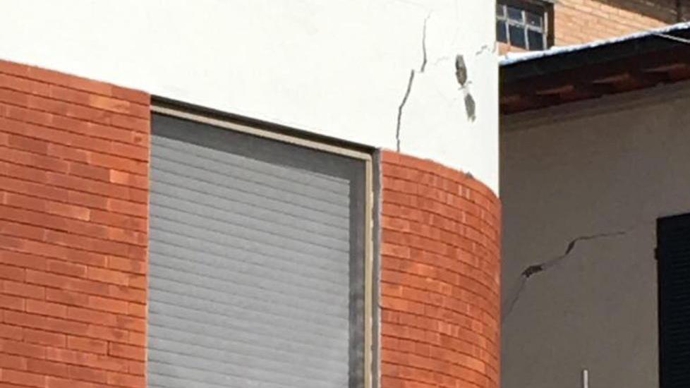 Si rompe l’acquedotto due famiglie evacuate