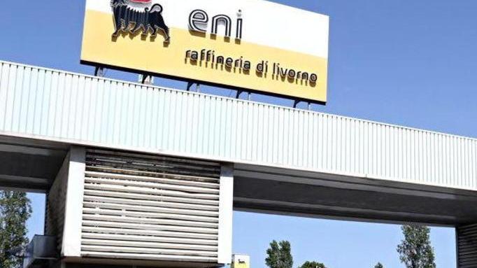 Eni, il ministero rinnova l’ok alla raffineria