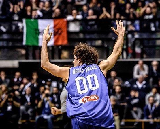 Amedeo Della Valle fa ancora il botto Romania in lacrime 