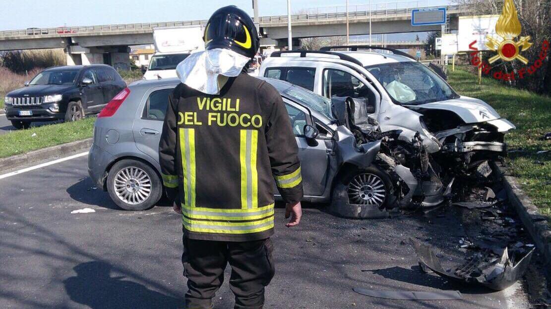 I due mezzi coinvolti nell'incidente