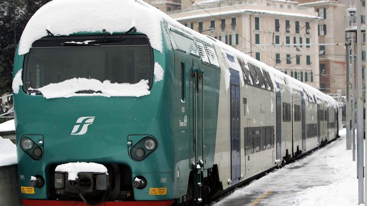 Emergenza maltempo, treni dimezzati in Toscana: ecco il piano - Video