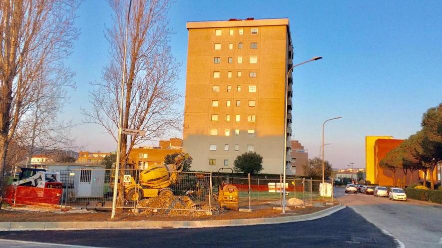 Nuova rotatoria, cambia la viabilità