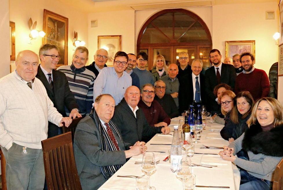 Tavolata per la Rotonda a Ciampi