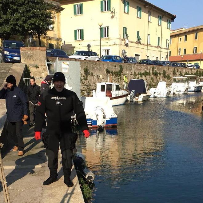Decine di biciclette, auto e imbarcazioni È il mondo sommerso lungo i Fossi 