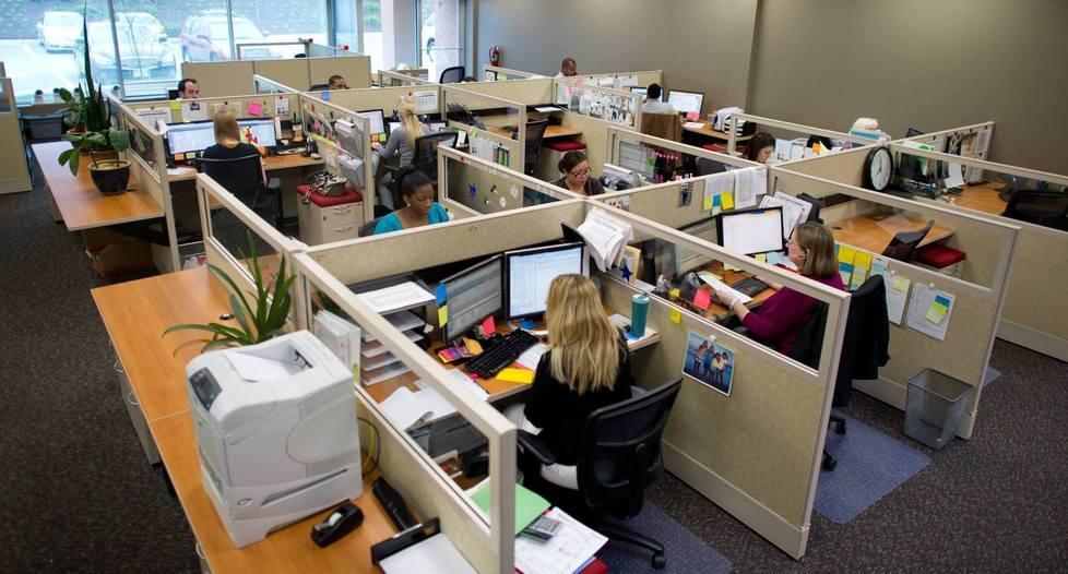 «Veniamo a casa sua» La legge anti-disturbo non ferma i call center 