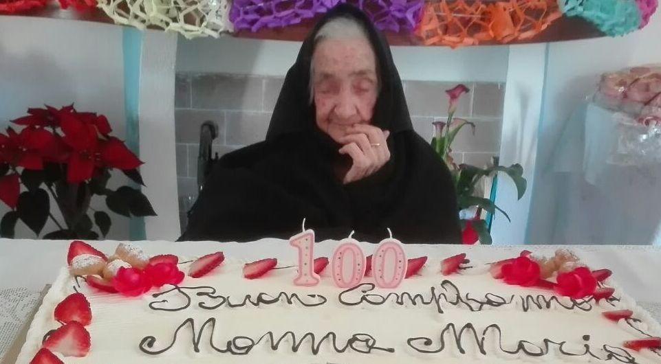 I 100 anni della nonnina di Tamarispa