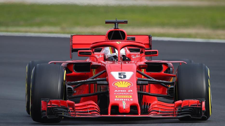 Vettel più forte della neve, subito il miglior tempo nei test